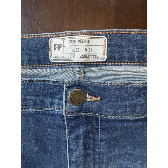 FREE PEOPLE Womens Size 31 Blue Denim Jeans Frayed Hem Factory Distressing - Picture 3 of 8